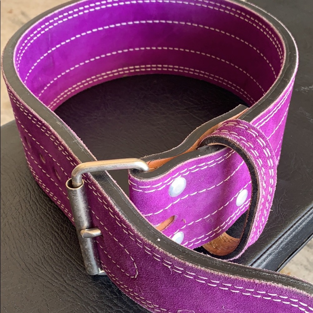 Power lifting belt like new